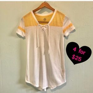 WHITE AND ORANGE TYE FRONT T- SHIRT SIZE XS